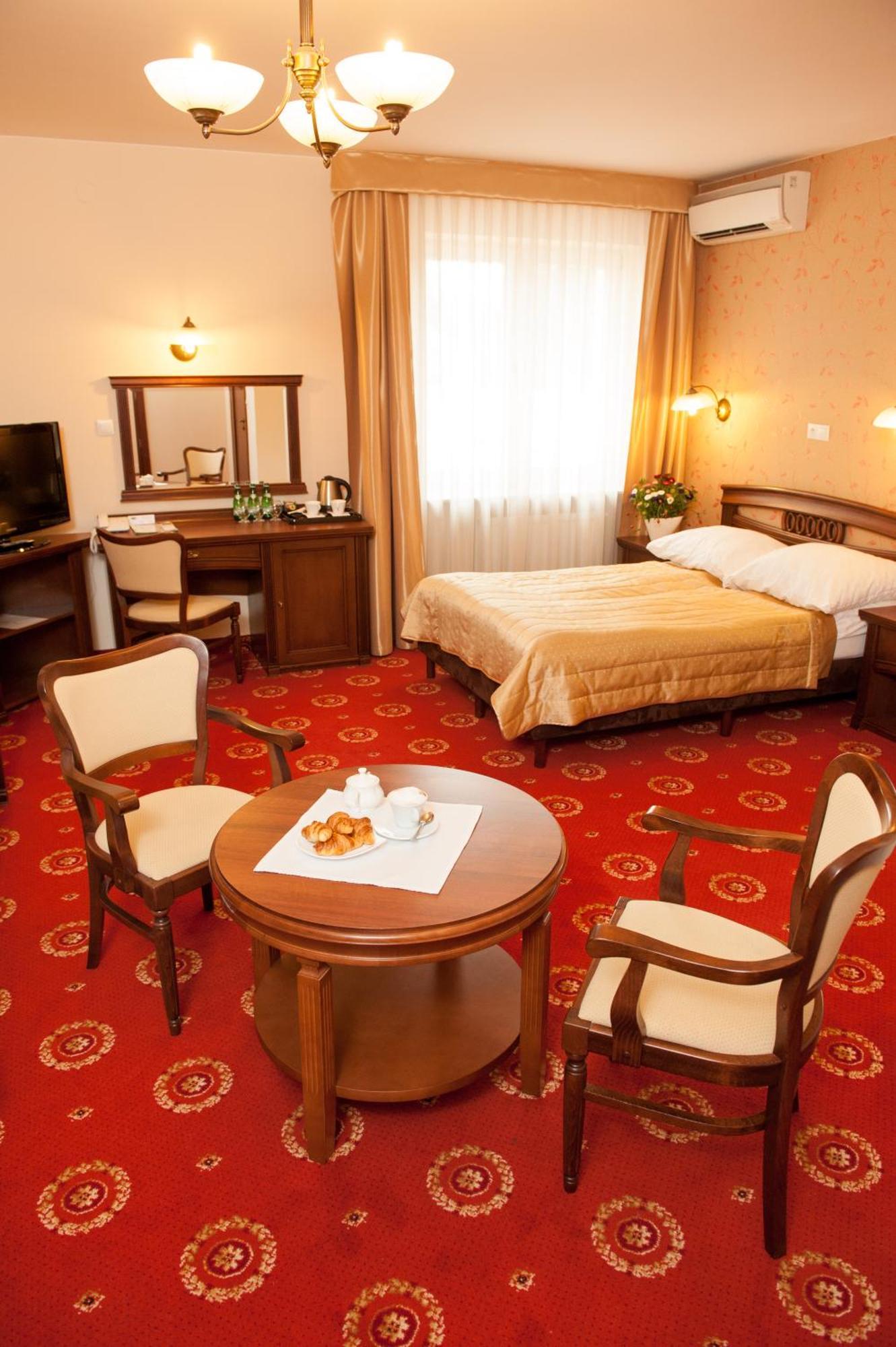 Hotel Arkadia Royal Варшава Экстерьер фото