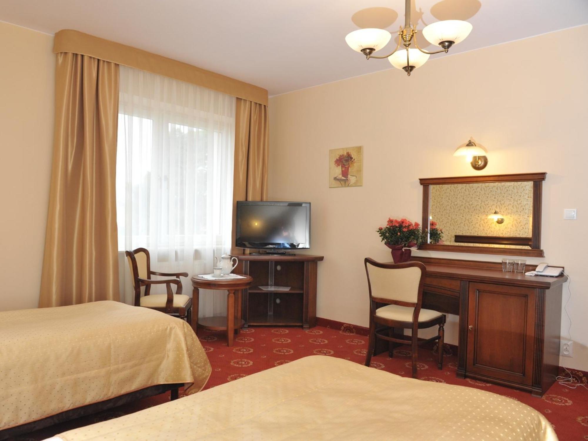 Hotel Arkadia Royal Варшава Экстерьер фото
