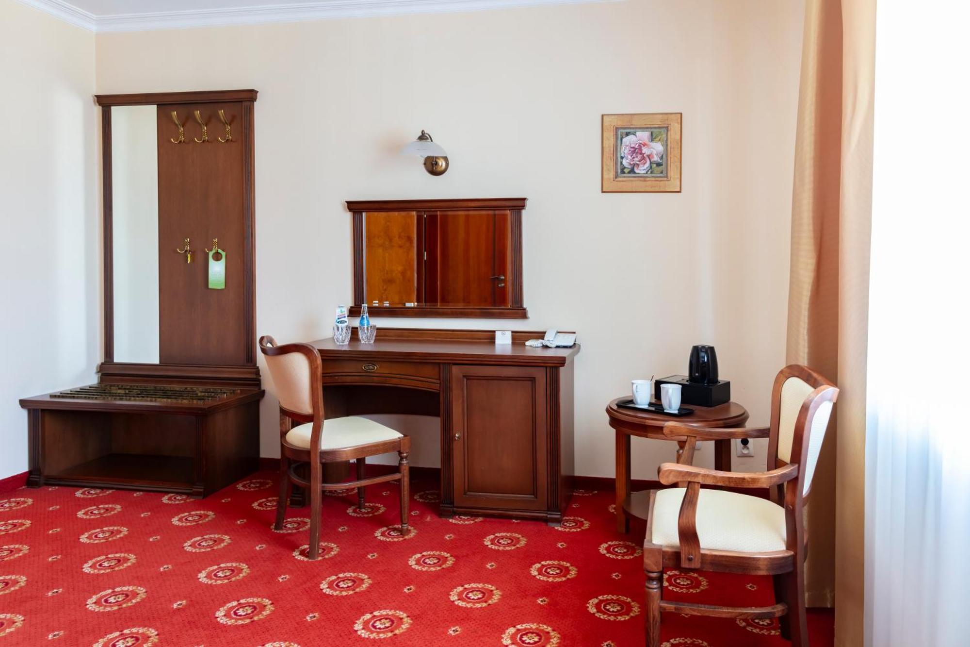 Hotel Arkadia Royal Варшава Экстерьер фото