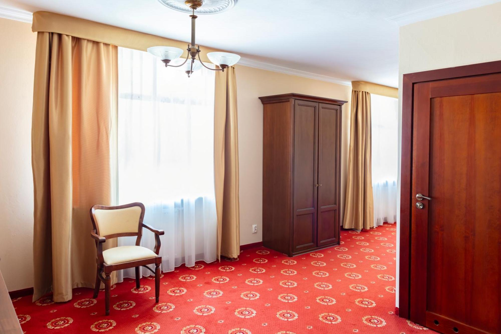 Hotel Arkadia Royal Варшава Экстерьер фото